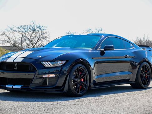 Used 2021 Ford Mustang Shelby GT500 w/ Technology Package image 24