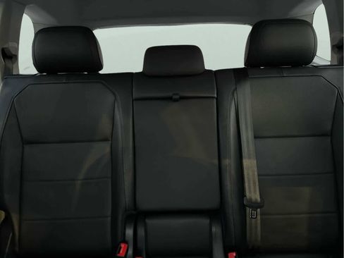 Certified 2020 Volkswagen Tiguan SEL image 36