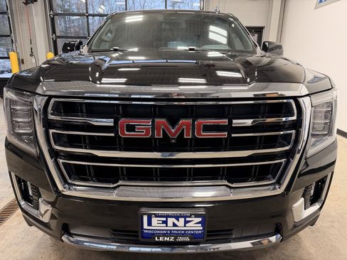 Used 2023 GMC Yukon SLT image 3