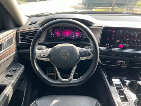 Used 2025 Volkswagen Atlas SEL Premium R-Line AWD/4WD image 15