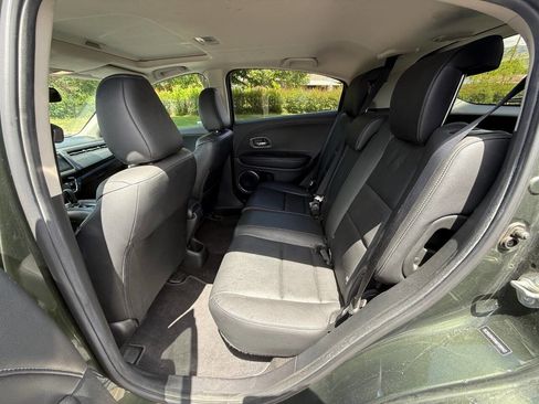 Used 2017 Honda HR-V EX-L image 10