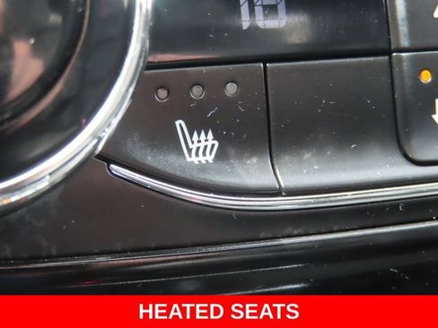 Used 2025 Chevrolet Trax RS w/ Sunroof Package FWD image 5
