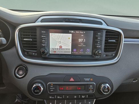 Used 2019 Kia Sorento SX w/ SX Touring Package FWD image 16