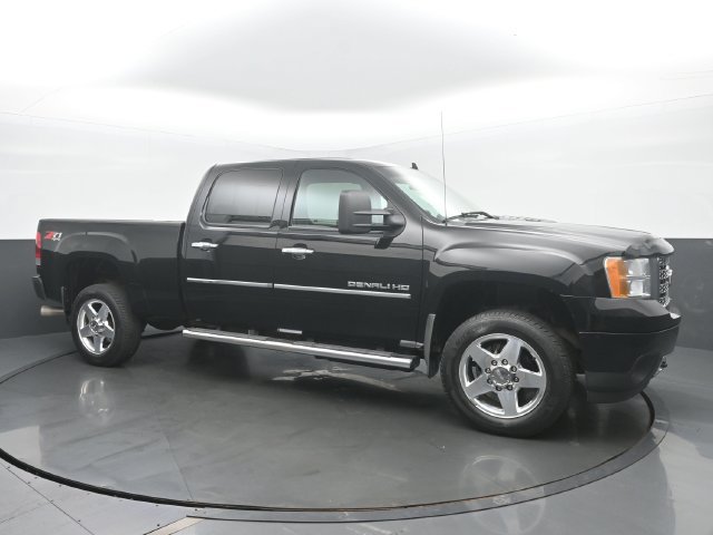 Used 2014 GMC Sierra 2500 Denali w/ Snow Plow Prep Package AWD/4WD image 7