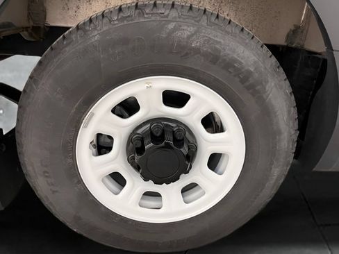 Used 2024 Chevrolet Brightdrop 400 w/ Commercial Equipment Package AWD/4WD image 20