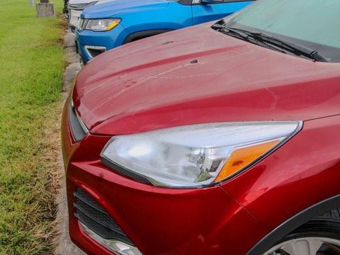Used 2016 Ford Escape SE w/ SE Leather Comfort Package AWD/4WD image 7