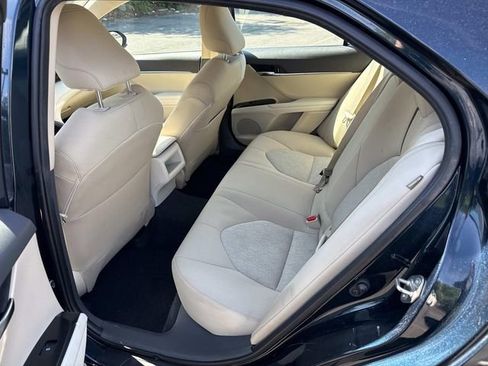 Used 2020 Toyota Camry LE FWD image 16