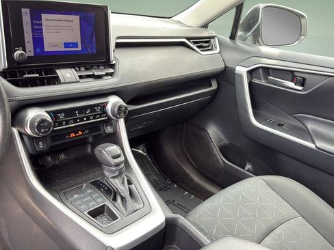 Used 2023 Toyota RAV4 XLE image 21