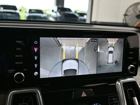 Used 2023 Kia Sorento SX Prestige AWD/4WD image 23