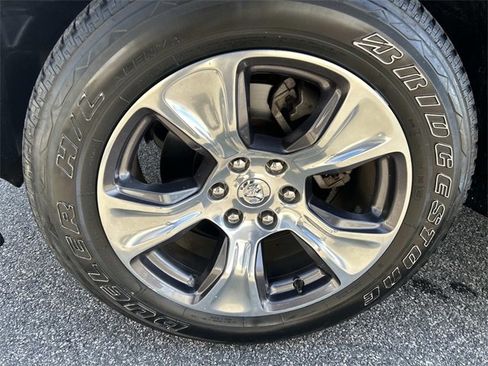 Used 2023 RAM 1500 Laramie image 9