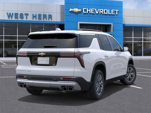 New 2026 Chevrolet Traverse LT w/ LPO, Floor Liner Package image 4