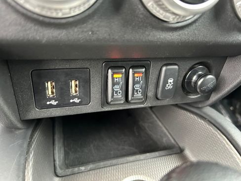 Used 2025 Mitsubishi Outlander Sport SE AWD/4WD image 34