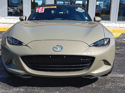 Used 2023 MAZDA MX-5 Miata Grand Touring image 2