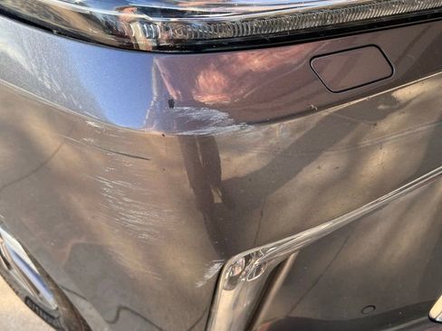 Used 2017 Lexus LX 570 4WD w/ Luxury Package image 3