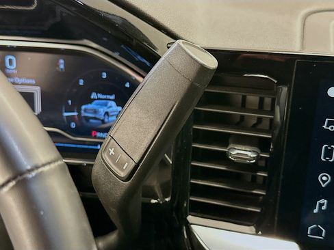 Used 2024 GMC Sierra 1500 SLT image 25