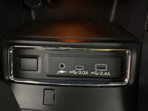 Certified 2025 Subaru Ascent Premium AWD/4WD image 16