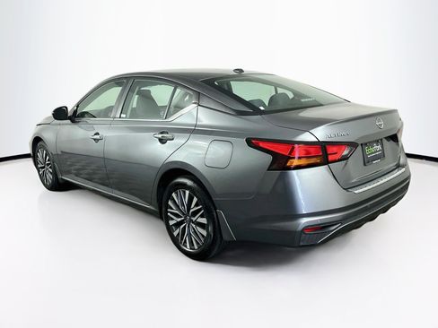 Used 2023 Nissan Altima 2.5 SV AWD/4WD image 5