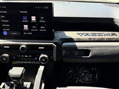 Used 2024 Toyota Tacoma Limited w/ Limited Package (LT) AWD/4WD image 13