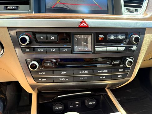 Used 2015 Hyundai Genesis 3.8 image 33