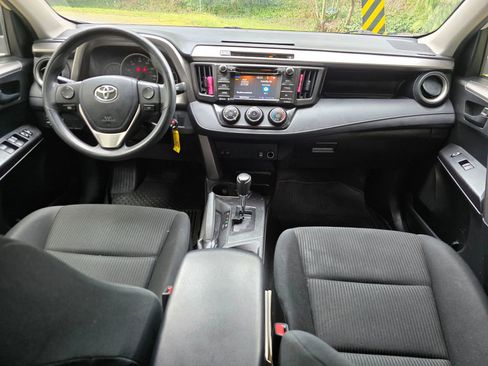 Used 2016 Toyota RAV4 LE image 16