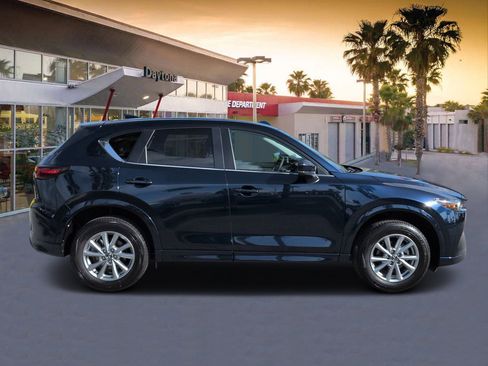 Used 2025 MAZDA CX-5 AWD 2.5 S w/ Preferred Package image 2