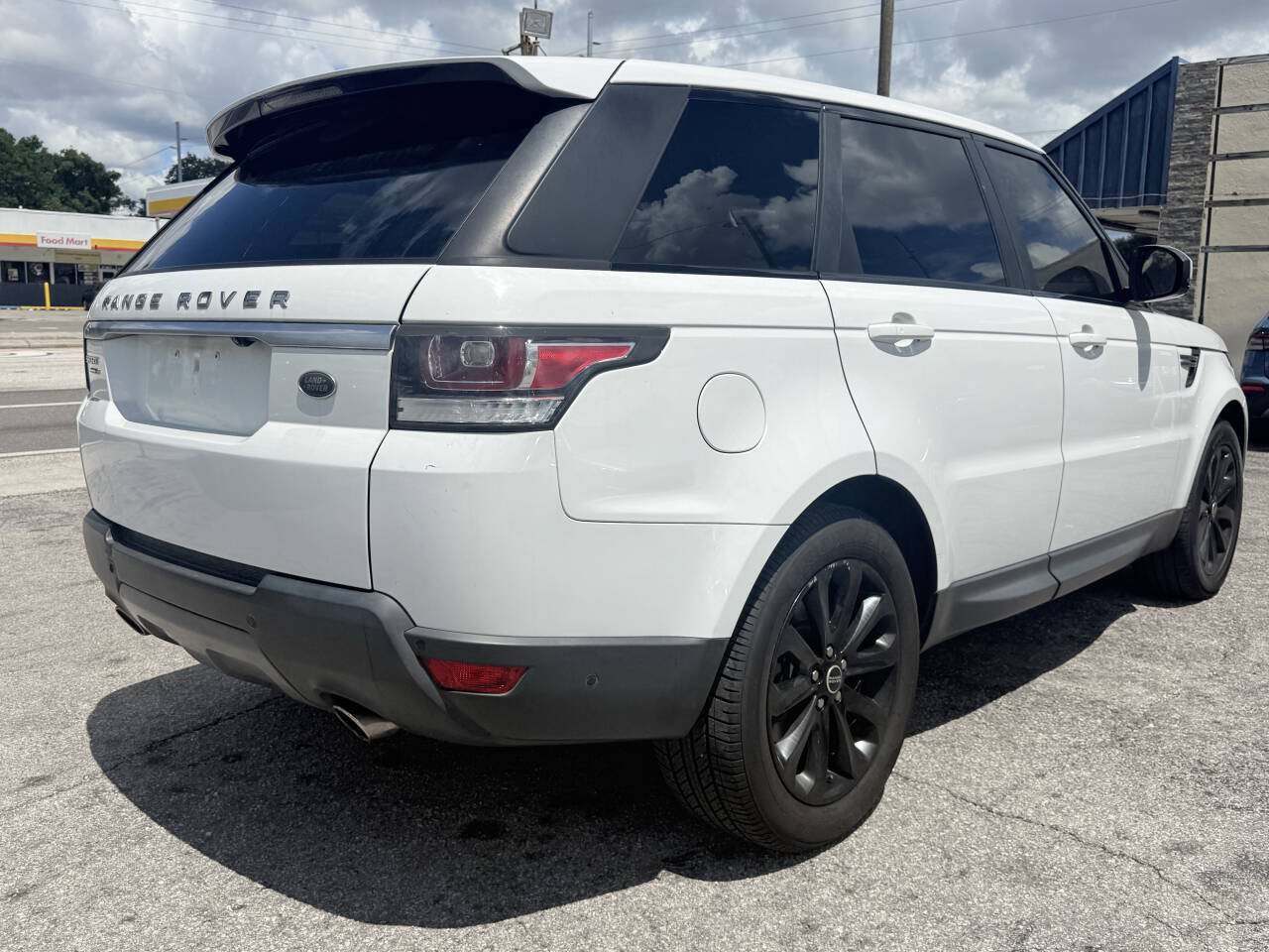 Used 2015 Land Rover Range Rover Sport SE AWD/4WD image 7