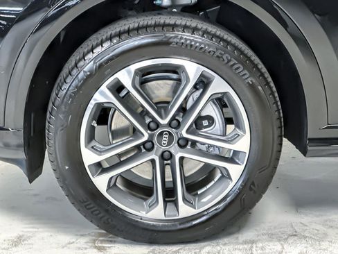 New 2025 Audi Q5 Premium image 25