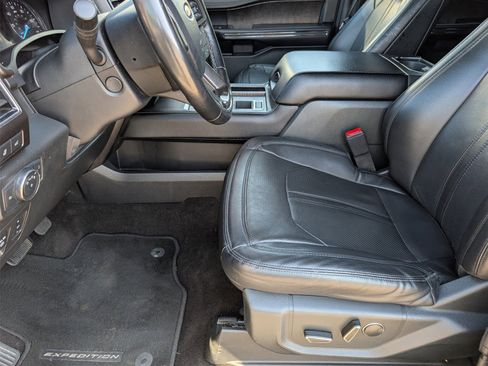 Used 2021 Ford Expedition Max Limited image 10