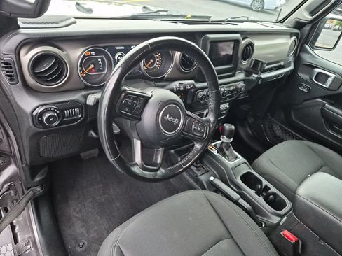 Used 2021 Jeep Wrangler Sport AWD/4WD image 10