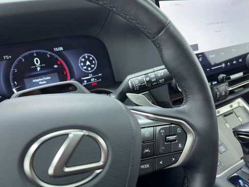 Used 2025 Lexus GX 550 w/ Accessory Package (2T) image 46