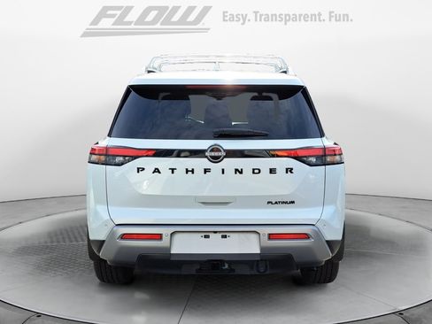 Used 2025 Nissan Pathfinder Platinum w/ Black Appearance Package FWD image 8