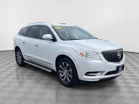 Used 2017 Buick Enclave Leather w/ Enclave Sport Touring Edition image 3