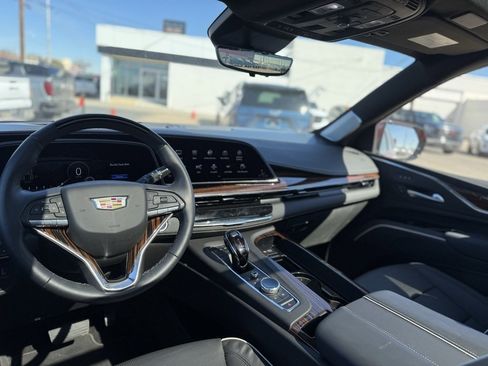 Used 2024 Cadillac Escalade ESV Premium Luxury w/ Performance Package image 3