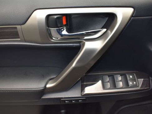 Used 2021 Lexus GX 460 Premium image 11