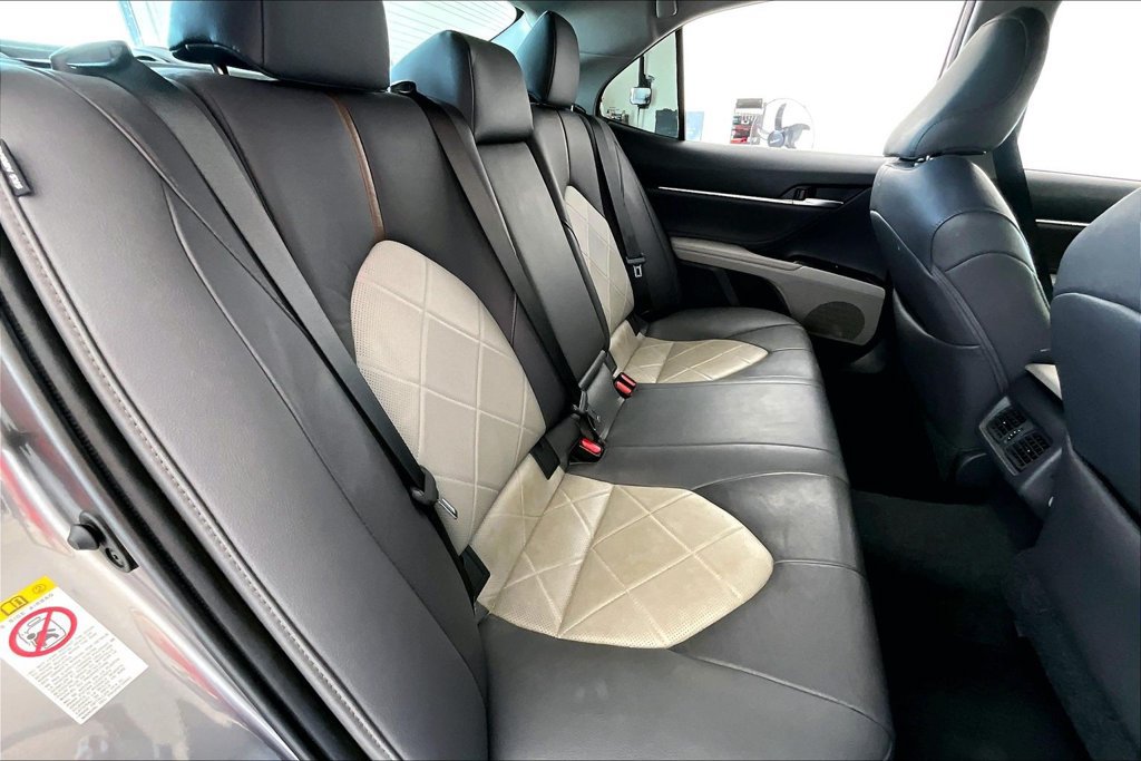 Used 2018 Toyota Camry XLE w/ Driver Assist Package FWD image 32