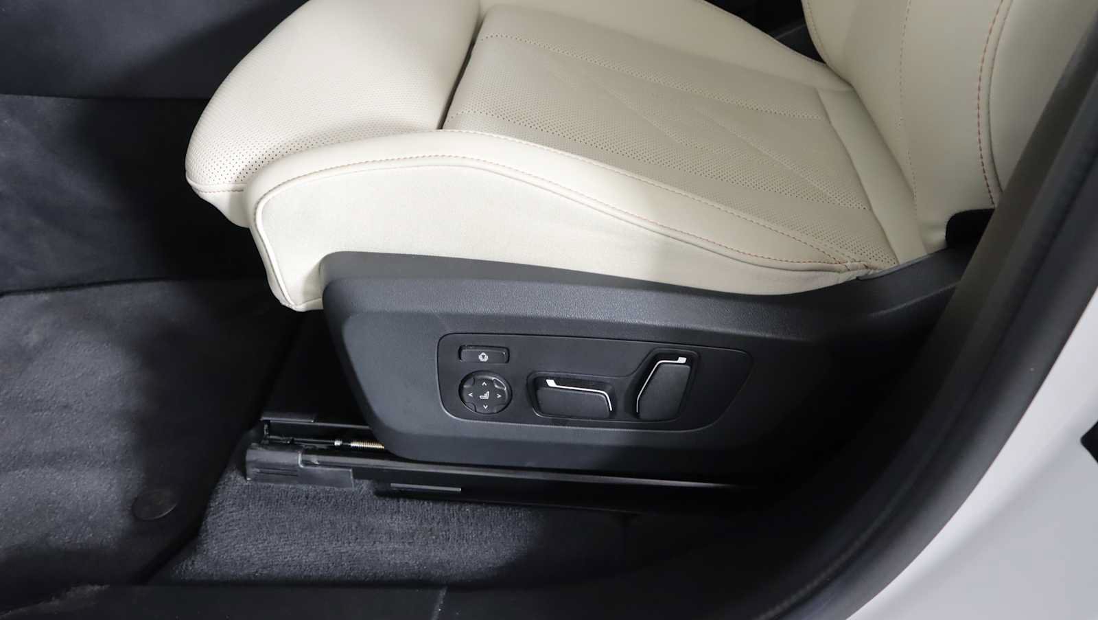 Used 2025 BMW X3 xDrive30i AWD/4WD image 21