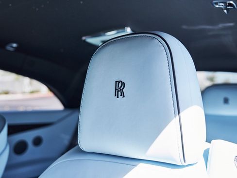 Used 2025 Rolls-Royce Spectre Base image 61