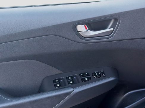 Used 2019 Hyundai Accent SEL image 14