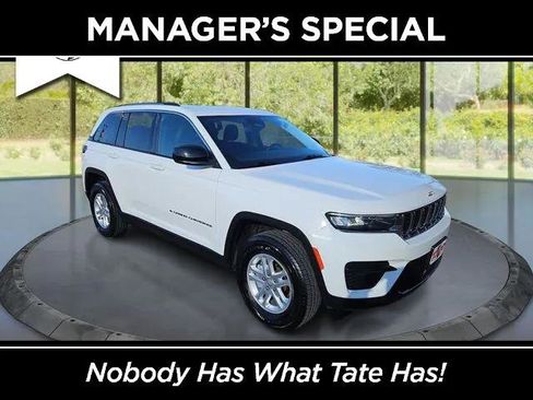 Certified 2023 Jeep Grand Cherokee Laredo image 1