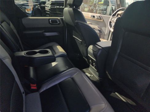 Used 2022 Ford Bronco Wildtrak image 24