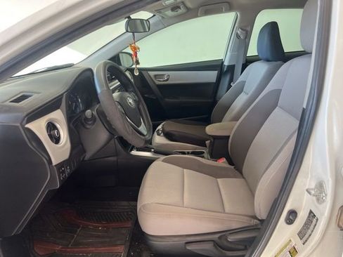 Used 2018 Toyota Corolla LE image 10