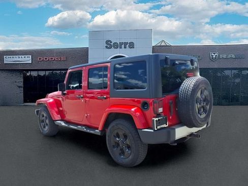 Used 2013 Jeep Wrangler Unlimited Sahara w/ Connectivity Group AWD/4WD image 4