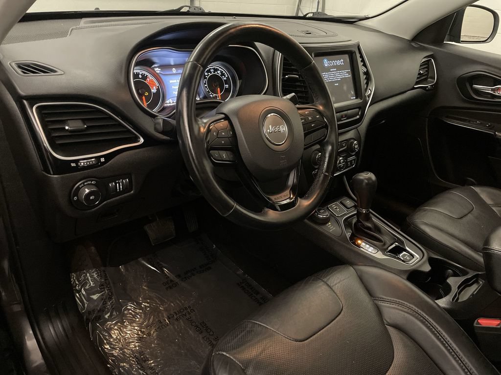 Used 2021 Jeep Cherokee Latitude Lux w/ Sun & Sound Group AWD/4WD image 4