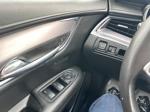 Used 2017 Cadillac XT5 Luxury AWD/4WD image 18