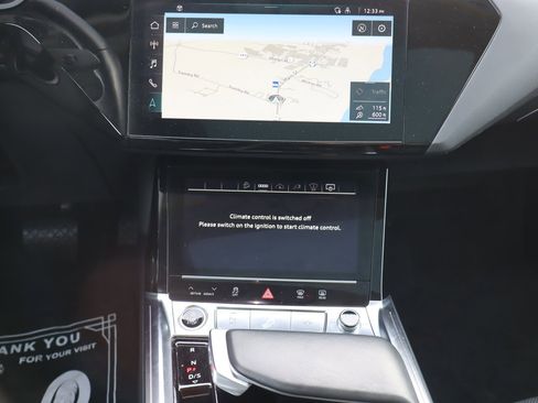 Used 2021 Audi e-tron Prestige w/ Prestige Package image 11