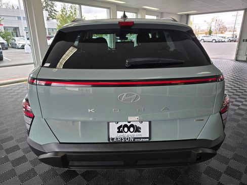 Used 2025 Hyundai Kona SEL AWD/4WD image 4