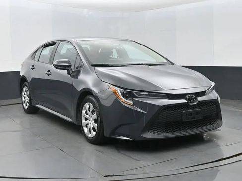 Used 2024 Toyota Corolla LE FWD image 2