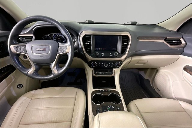 Used 2020 GMC Acadia Denali w/ Denali Ultimate Package AWD/4WD image 4