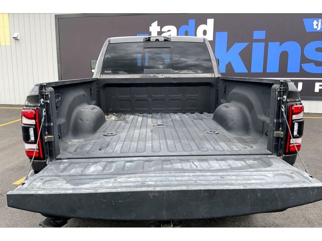 Used 2022 RAM 3500 Laramie AWD/4WD image 11