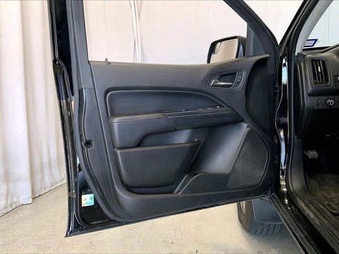 Used 2017 GMC Canyon SLE image 21